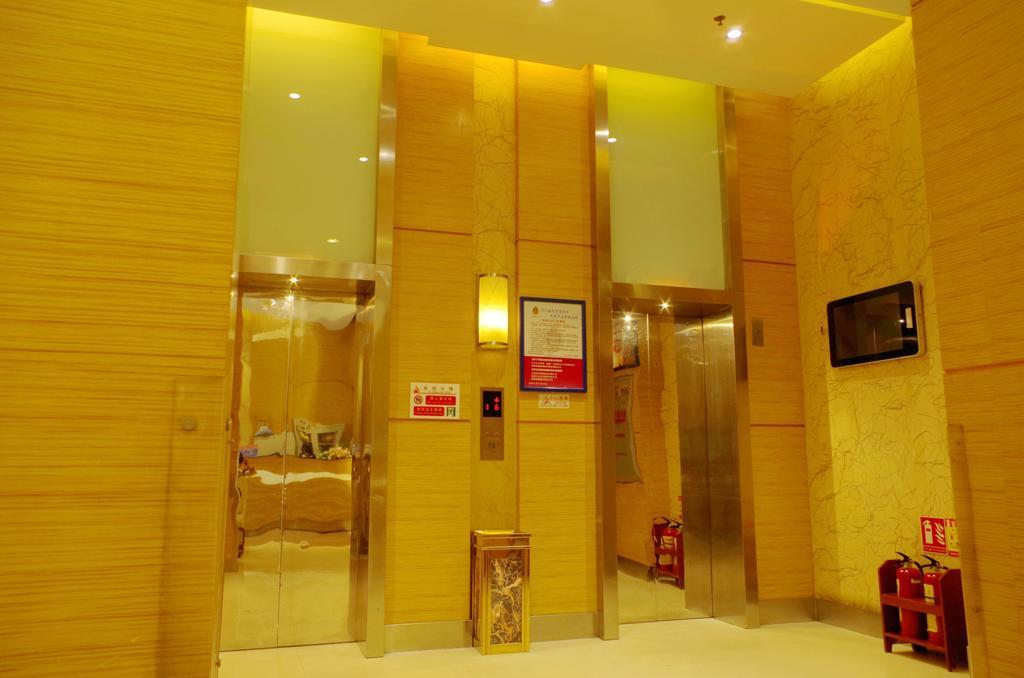 City Star Ji Feng Branch Кунмин Екстериор снимка